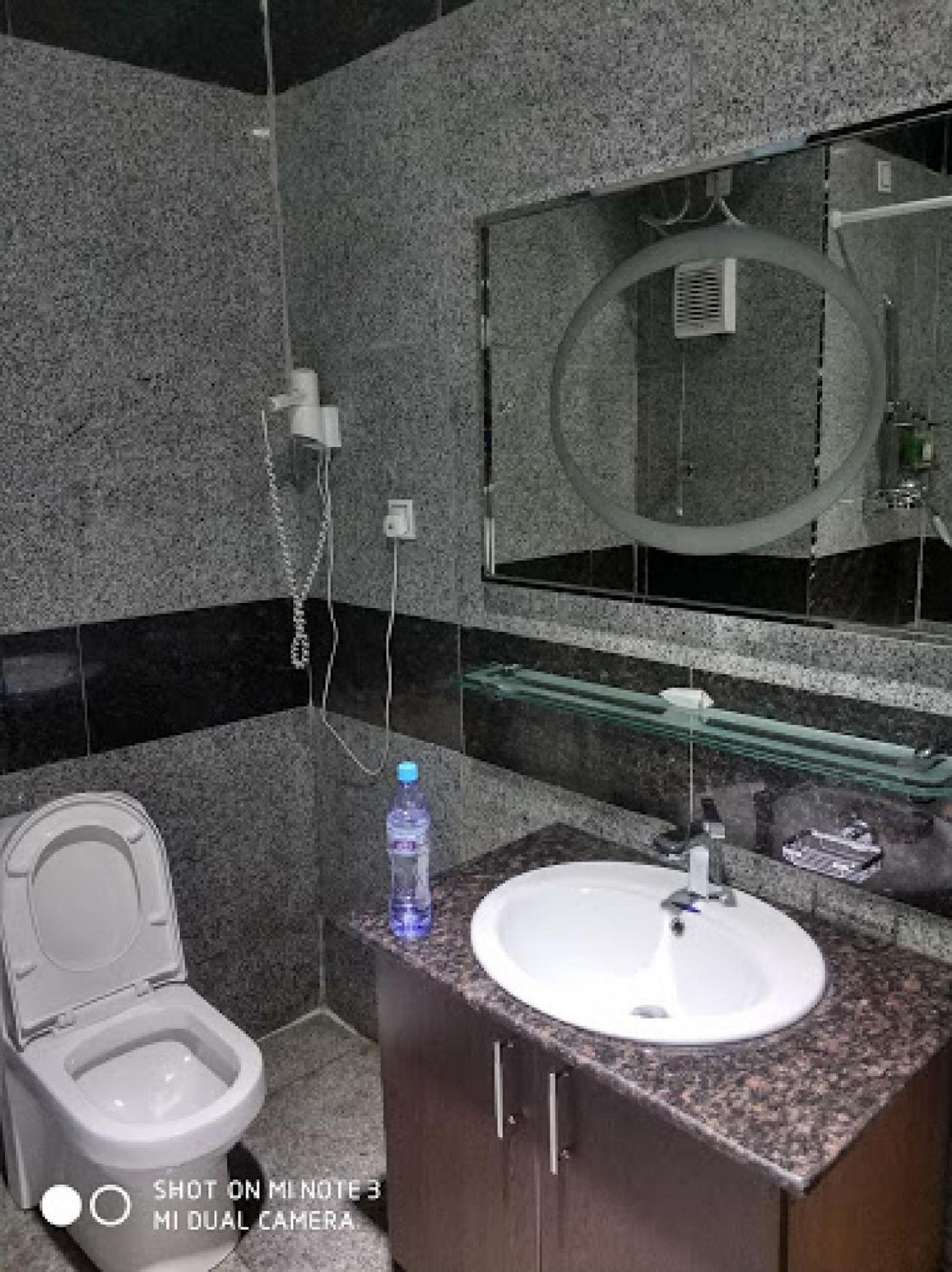 Room In Bb - Immaculate Royal International Hotel Owerri Luaran gambar